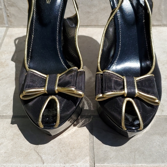 *SALE* Sergio Rossi like new heels - Picture 4 of 10